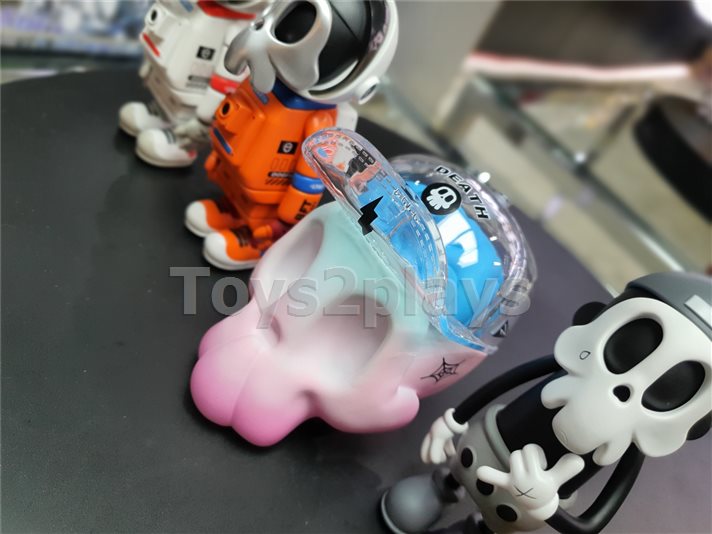 LTNC HIP-HOP IS DEAD สินค้าตัวโชว์